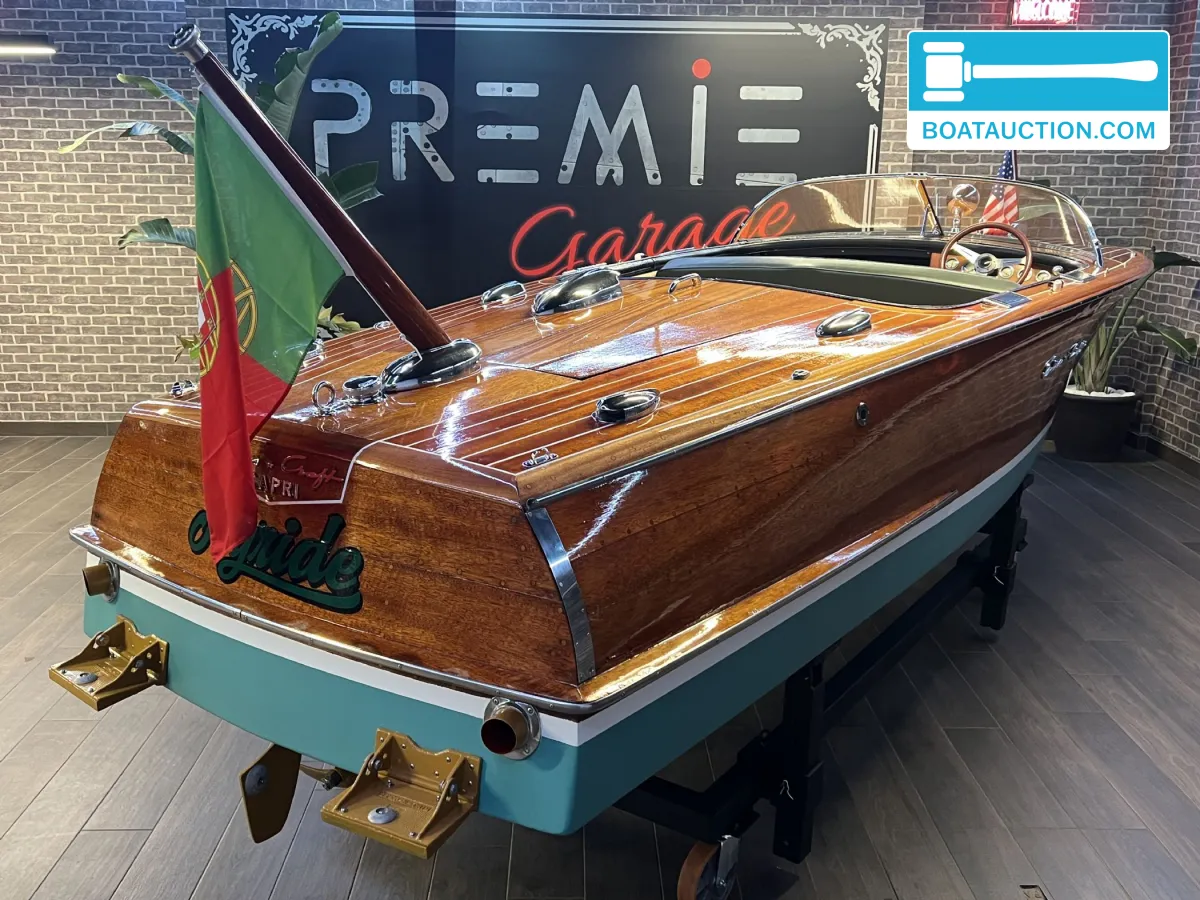 Chris Craft Capri 19