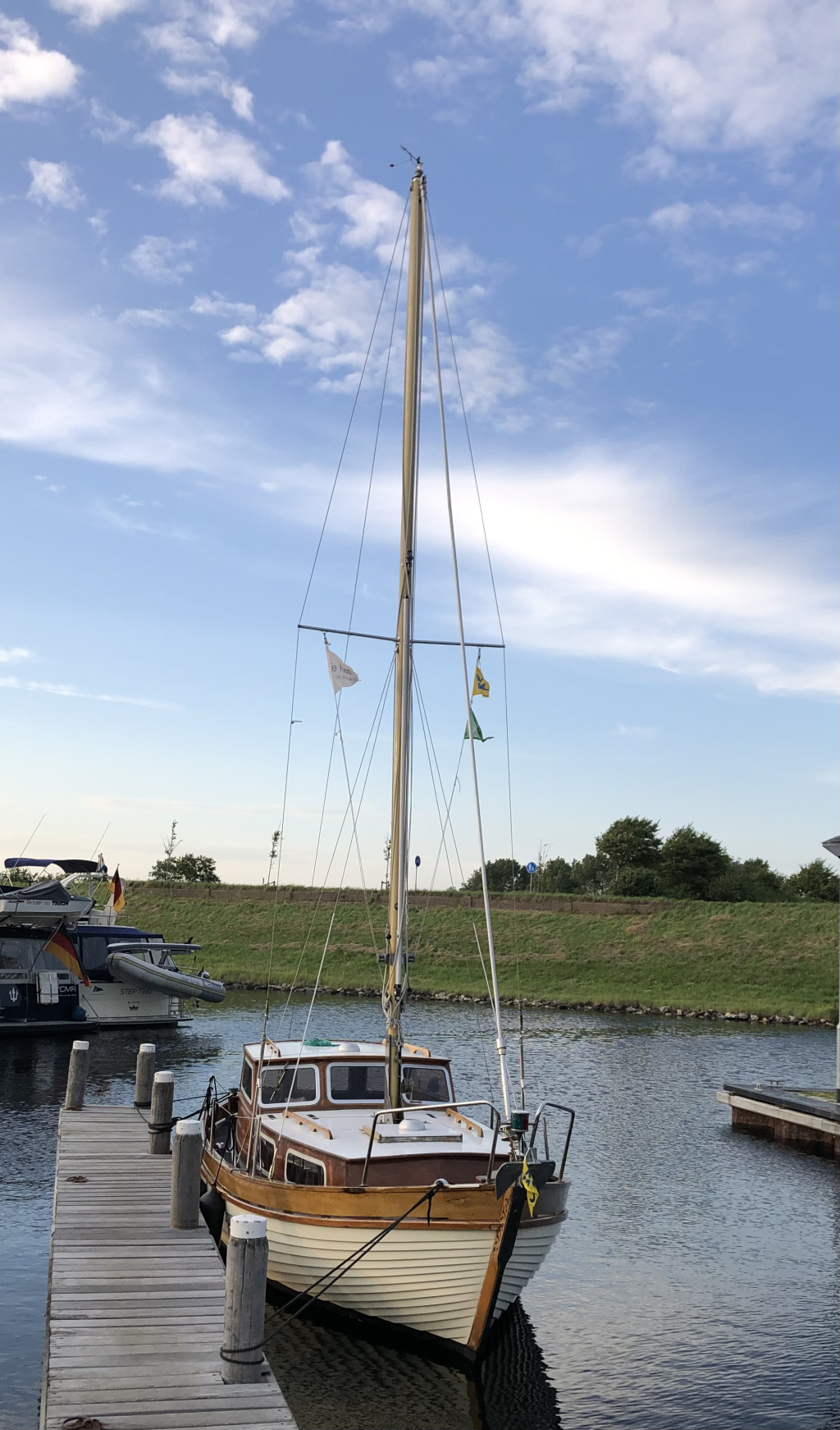 Jutahela oy motorsailor Marina 75