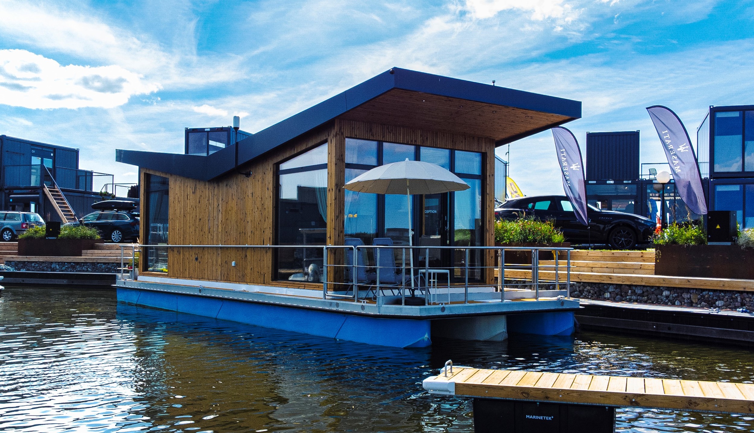 Twin Butterfly Houseboat