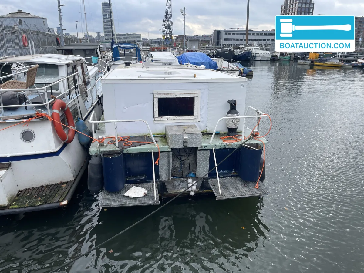 Motorboat 900 foto 2