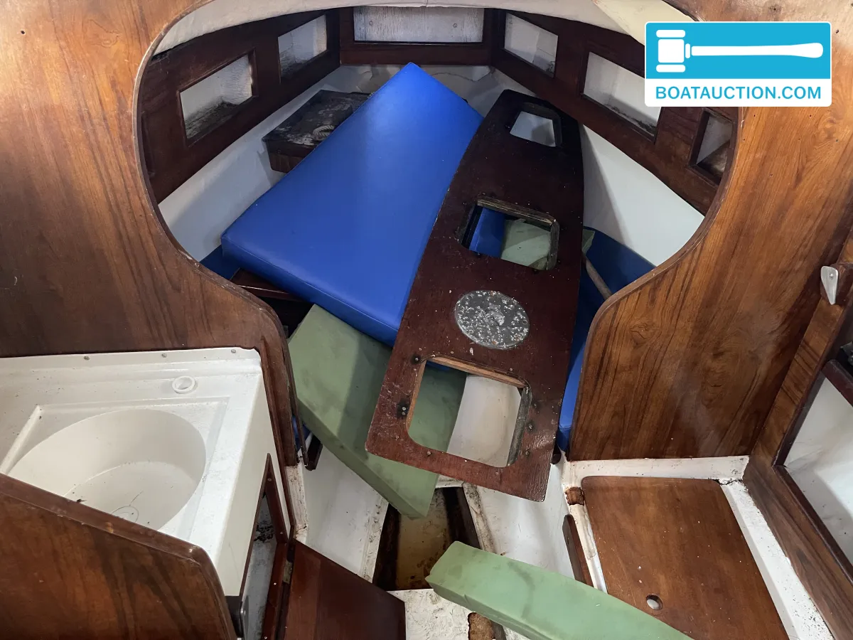 Cabin sailboat 650 foto: 6