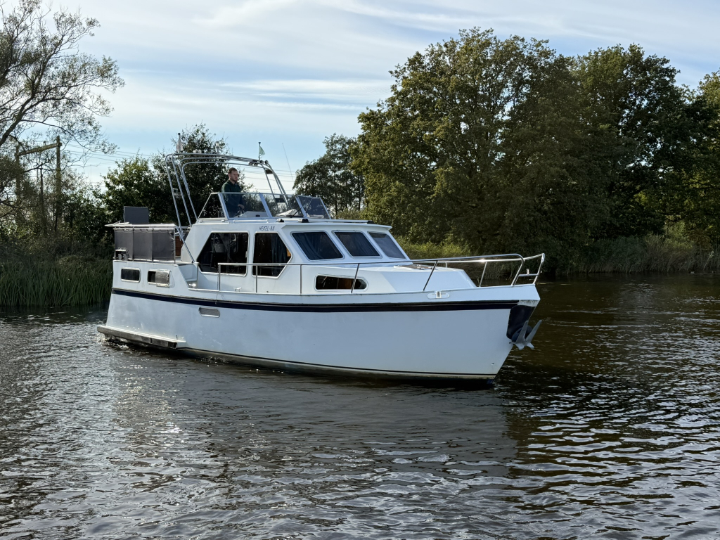 Intership 1050 AK foto 2