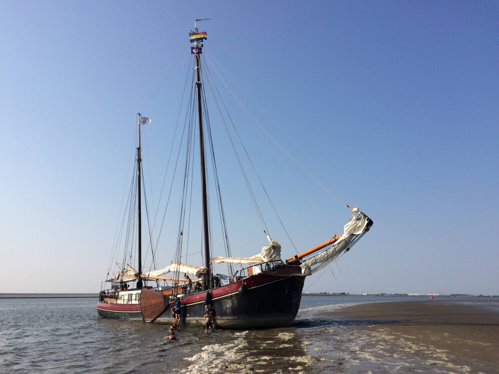 Klipperaak  Charter, woonschip foto 2
