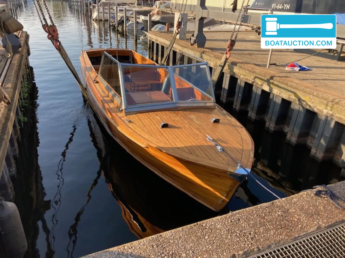 Taxi boat 850 foto 4