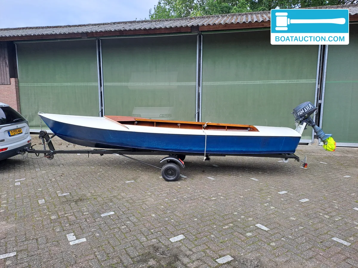 Open Boat 600