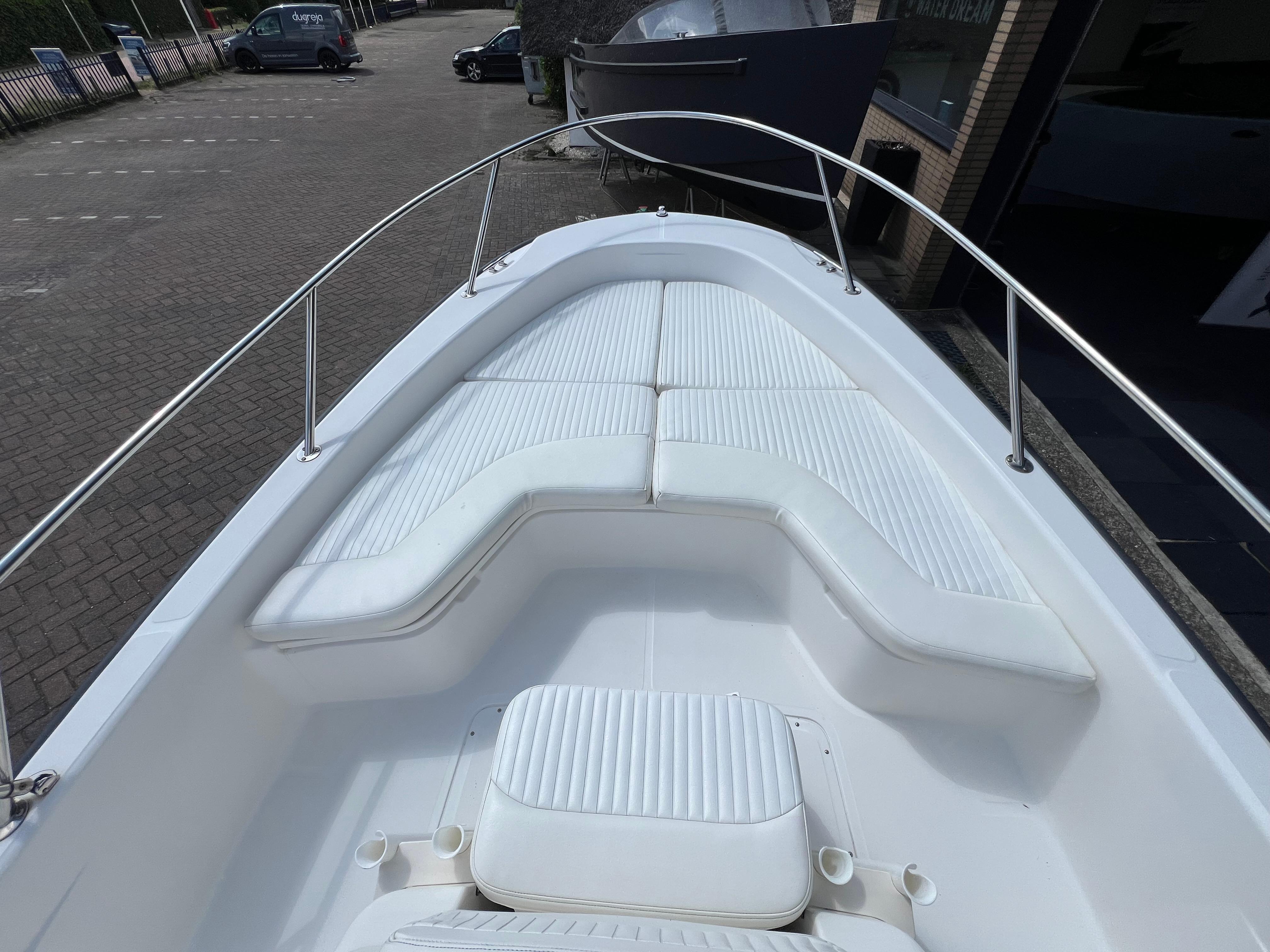 Boston Whaler 220 Dauntless foto: 7