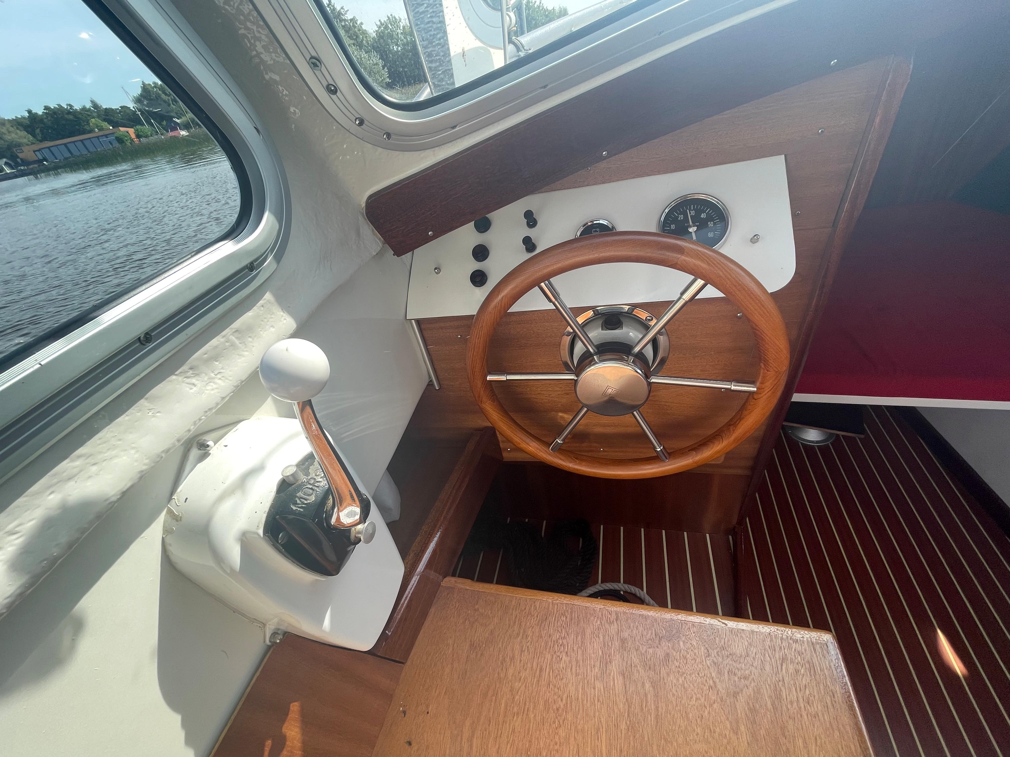 ONJ Spurt Loodsboot Cabinsloep 760 foto: 12
