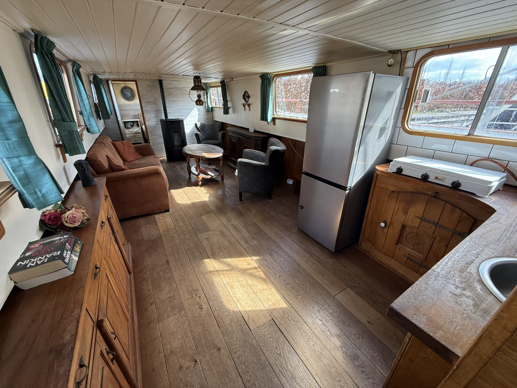 Beurtschip  Res Nova foto: 18