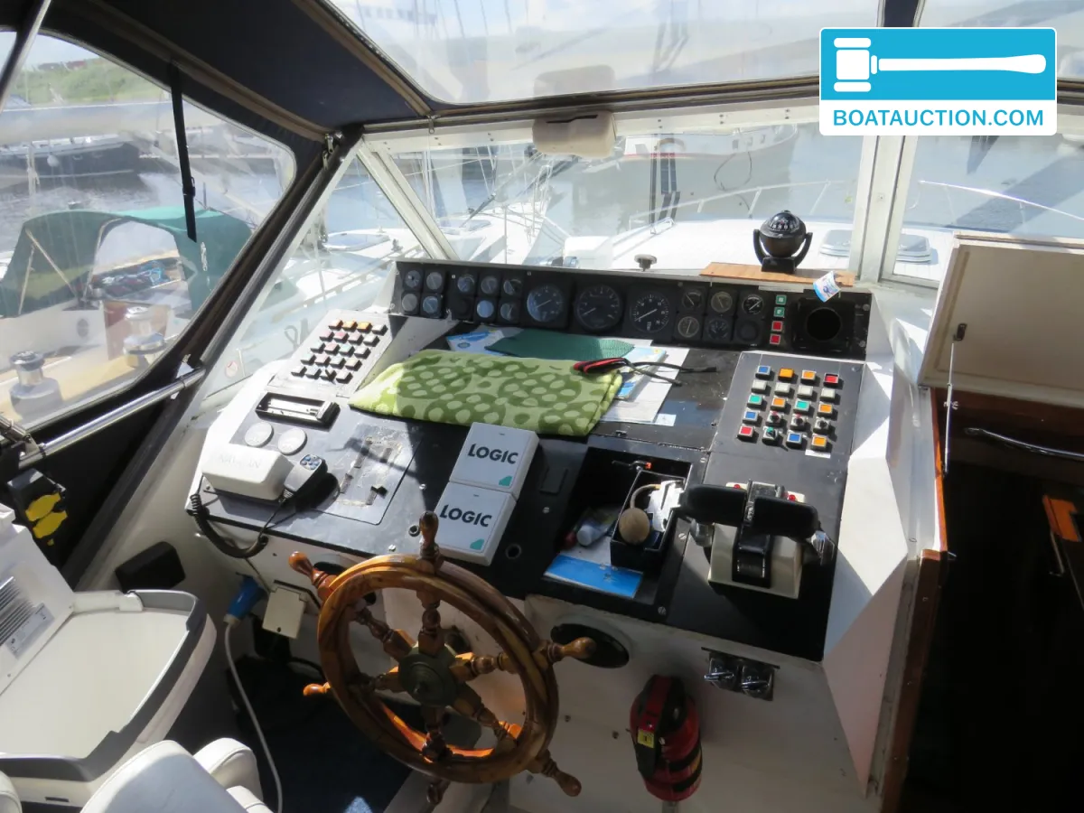 Chris Craft Catalina 35 DC foto: 5