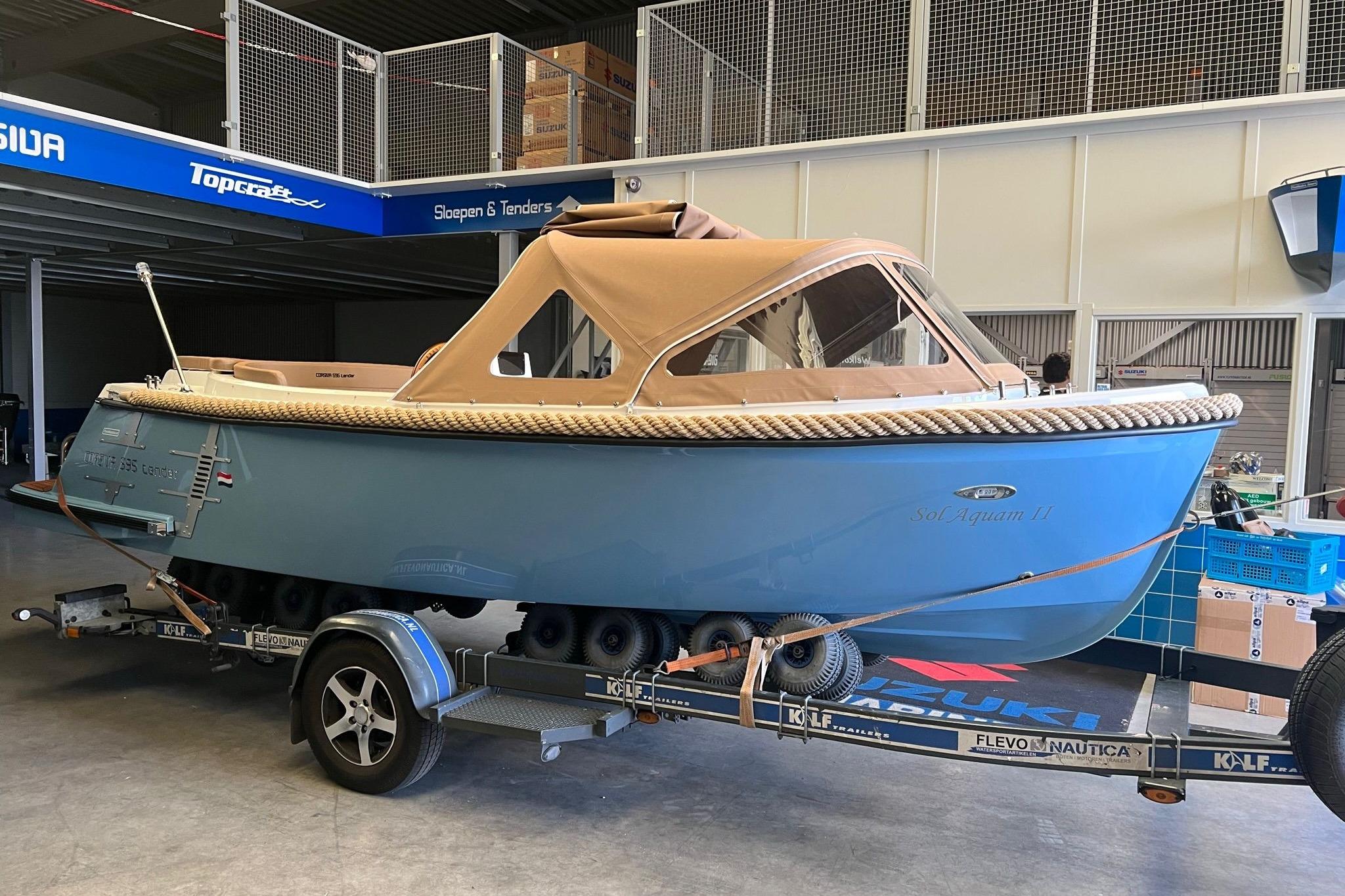 Corsiva 595 Tender foto 2