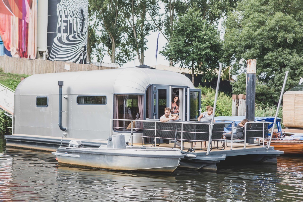 Campi 400 Houseboat