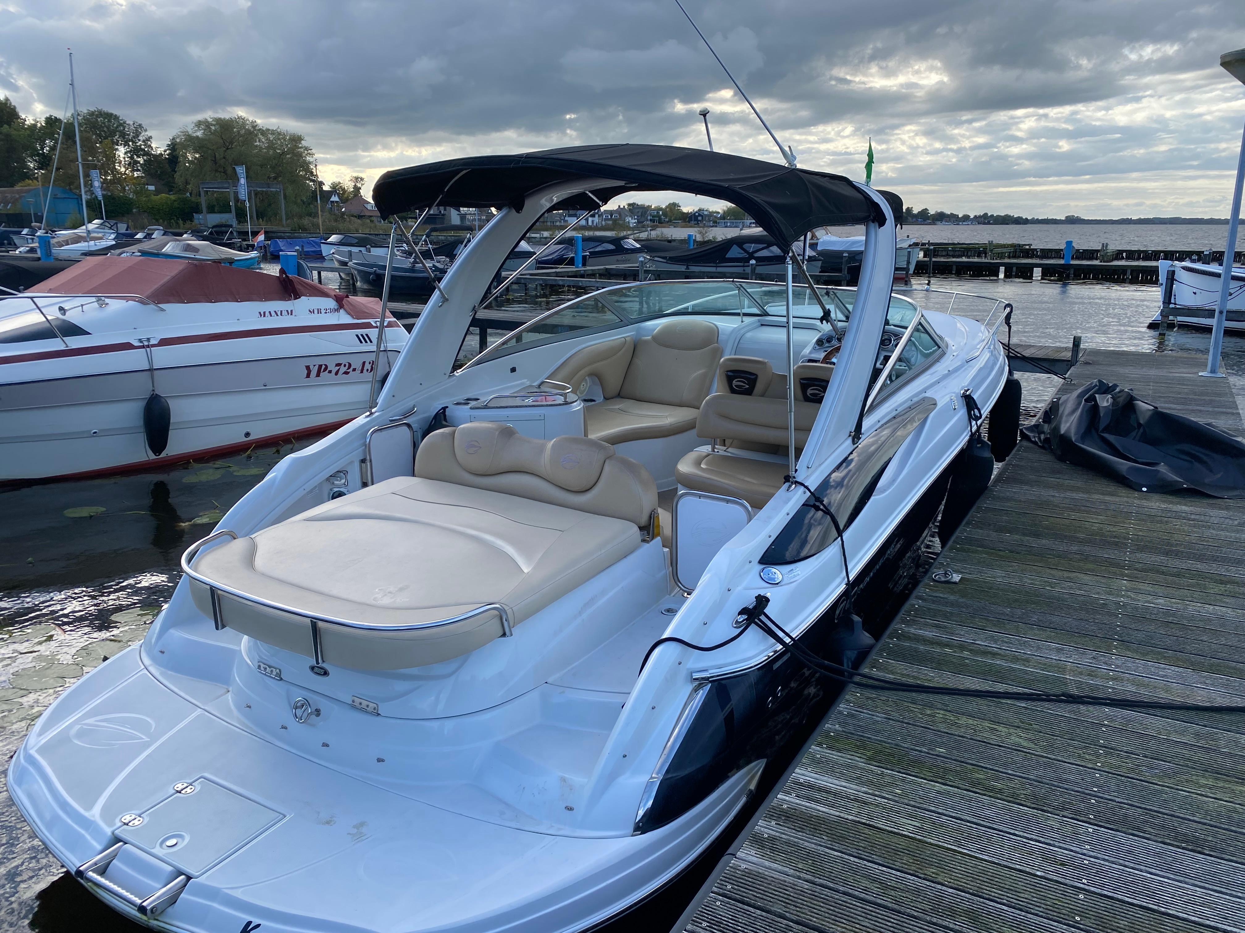 Crownline 325 SCR