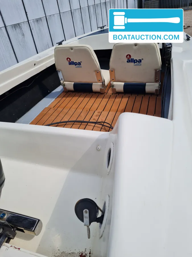 Speedboat 330 foto: 14