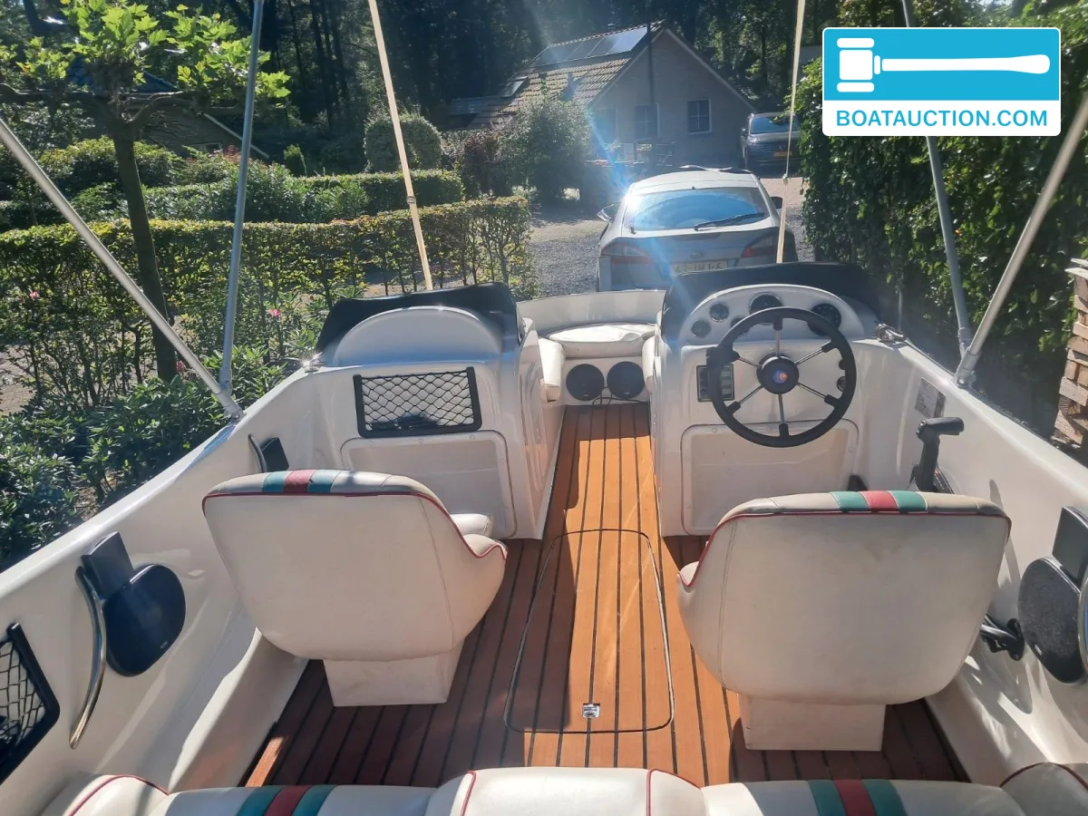 Dynamic 5000 Bowrider foto: 5