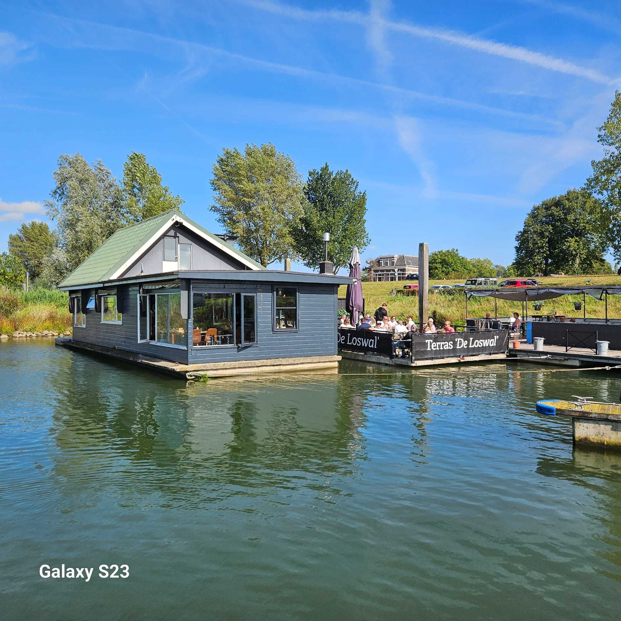 Drijvend Restaurant Houseboat foto 1