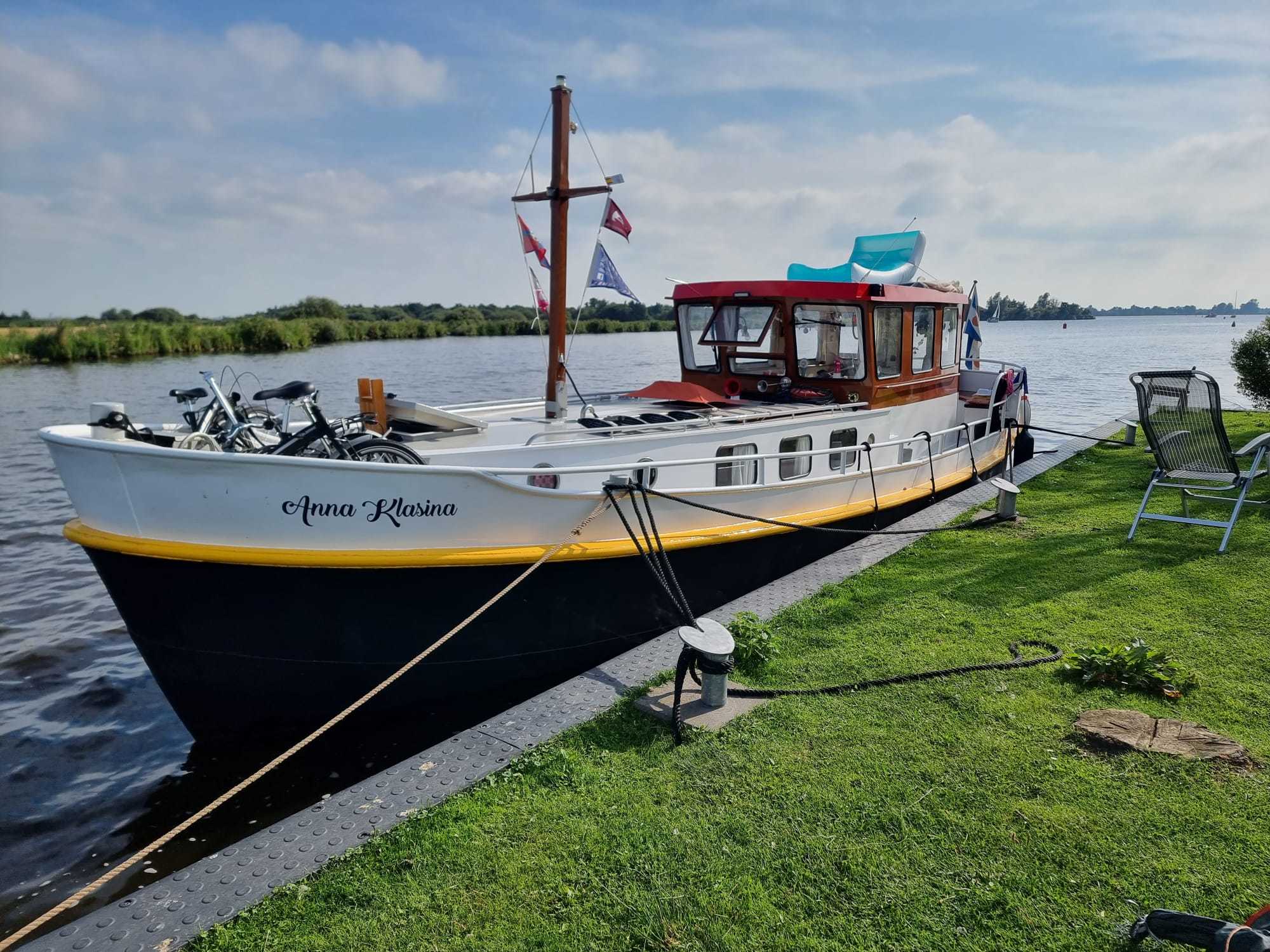 Voormalige Werkboot 1050 OK foto 4