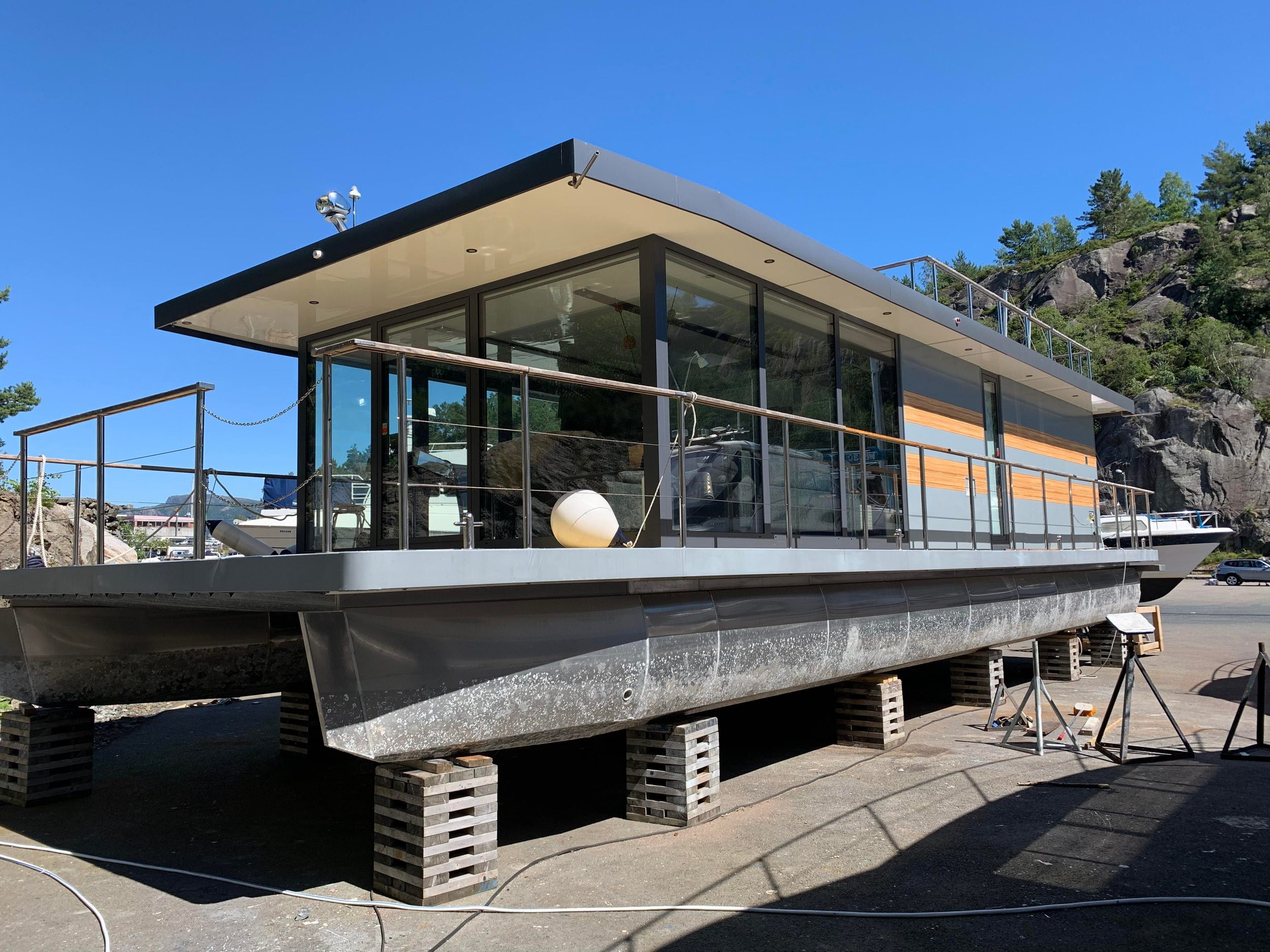 Waterbus Optima Houseboat