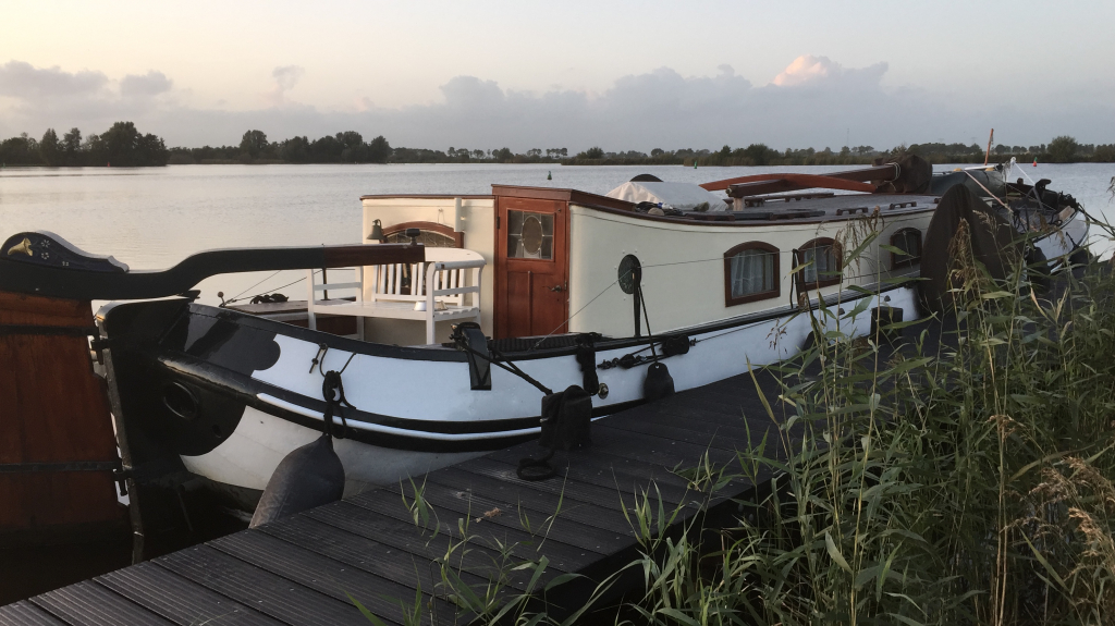 Klipperaak  Charter, woonschip