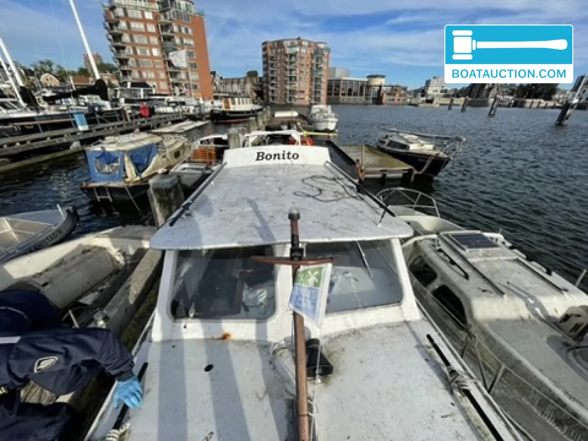 Motorboat 800 foto 2