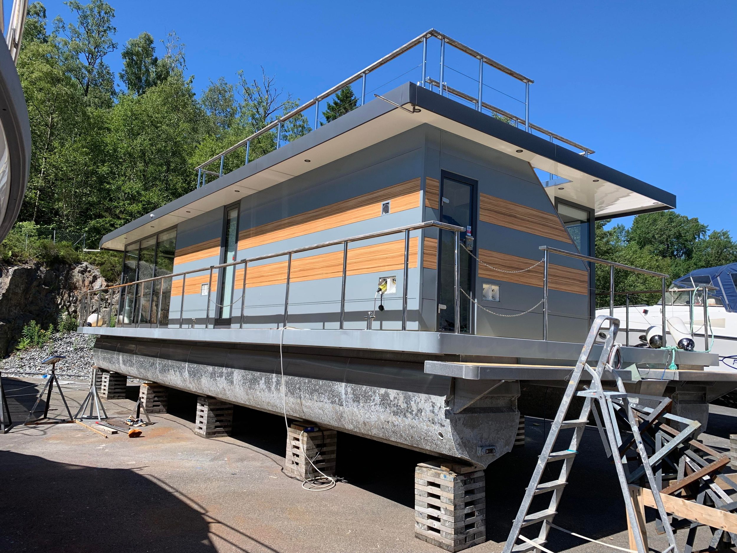 Waterbus Optima Houseboat