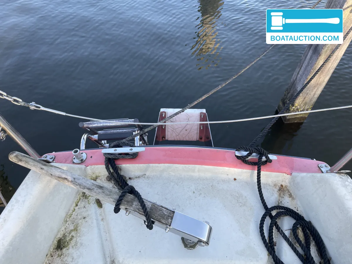 Cabin sailboat 650 foto: 7