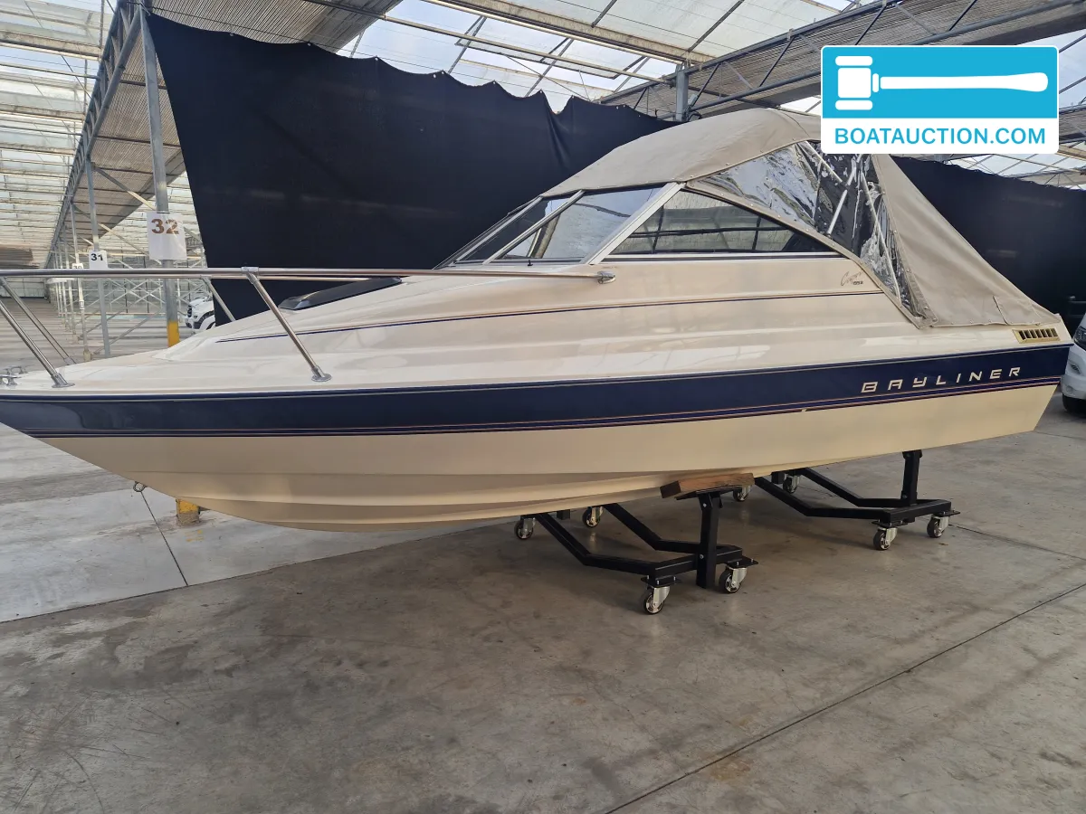 Bayliner 1952 CAPRI foto 2