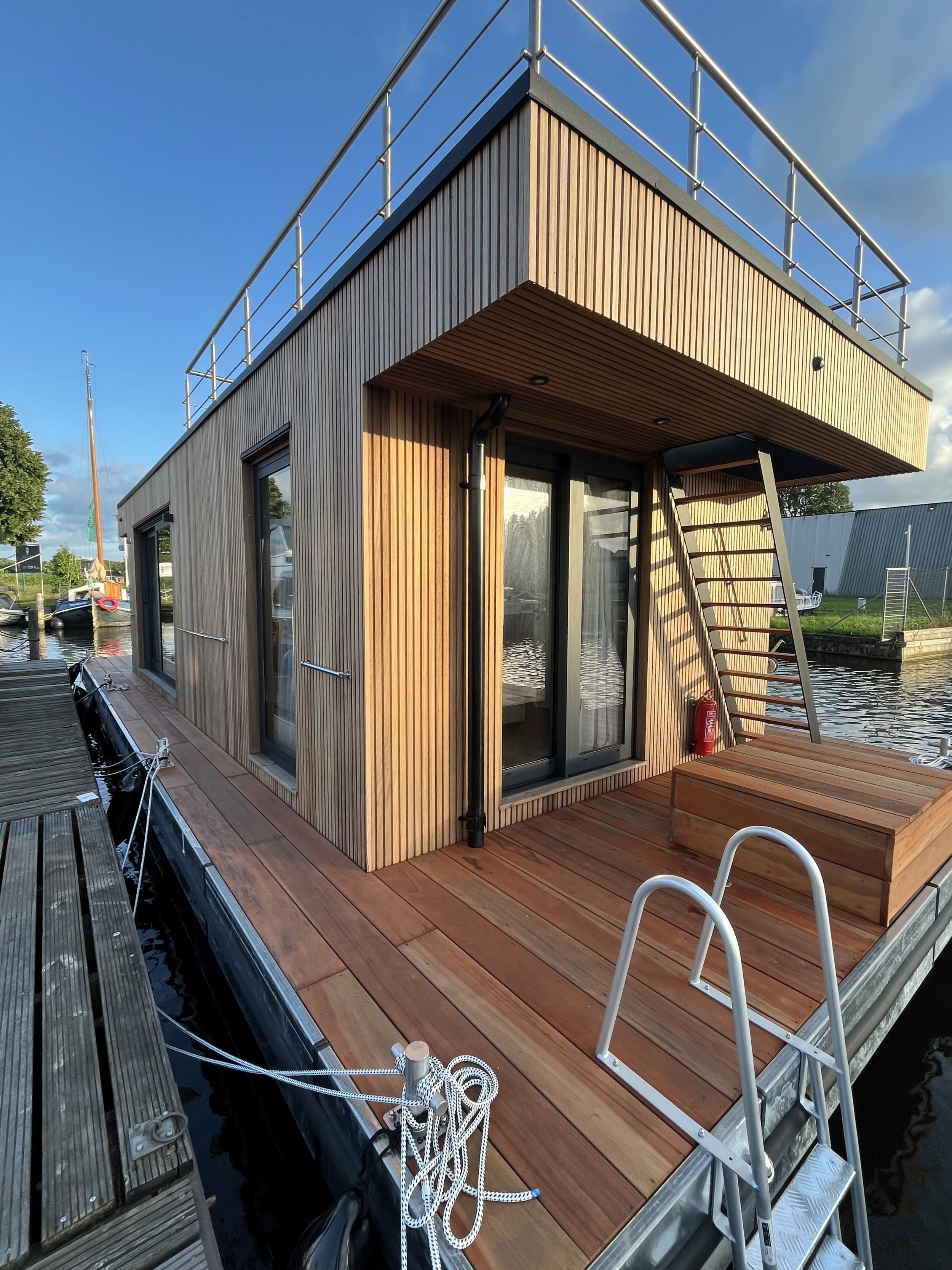 Surla 12 Houseboat Met (koop)ligplaats
