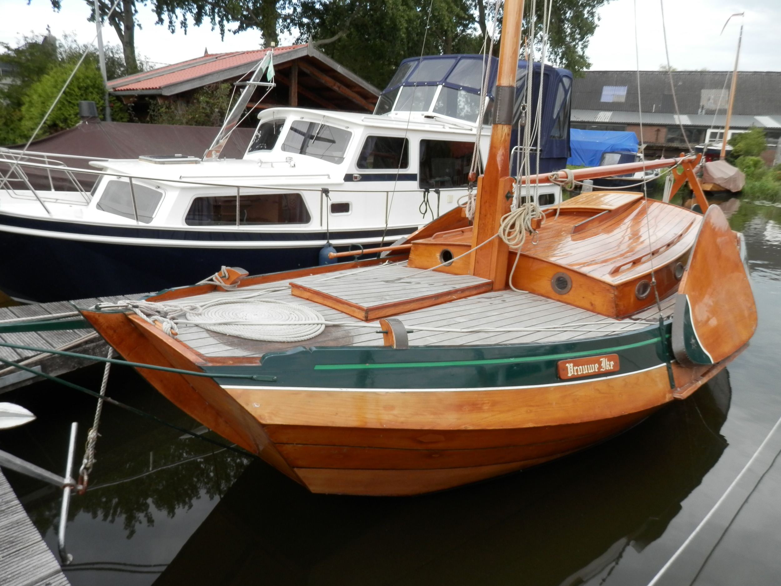Castalia Met Koopligplaats 1460 X 500 Special Houseboat