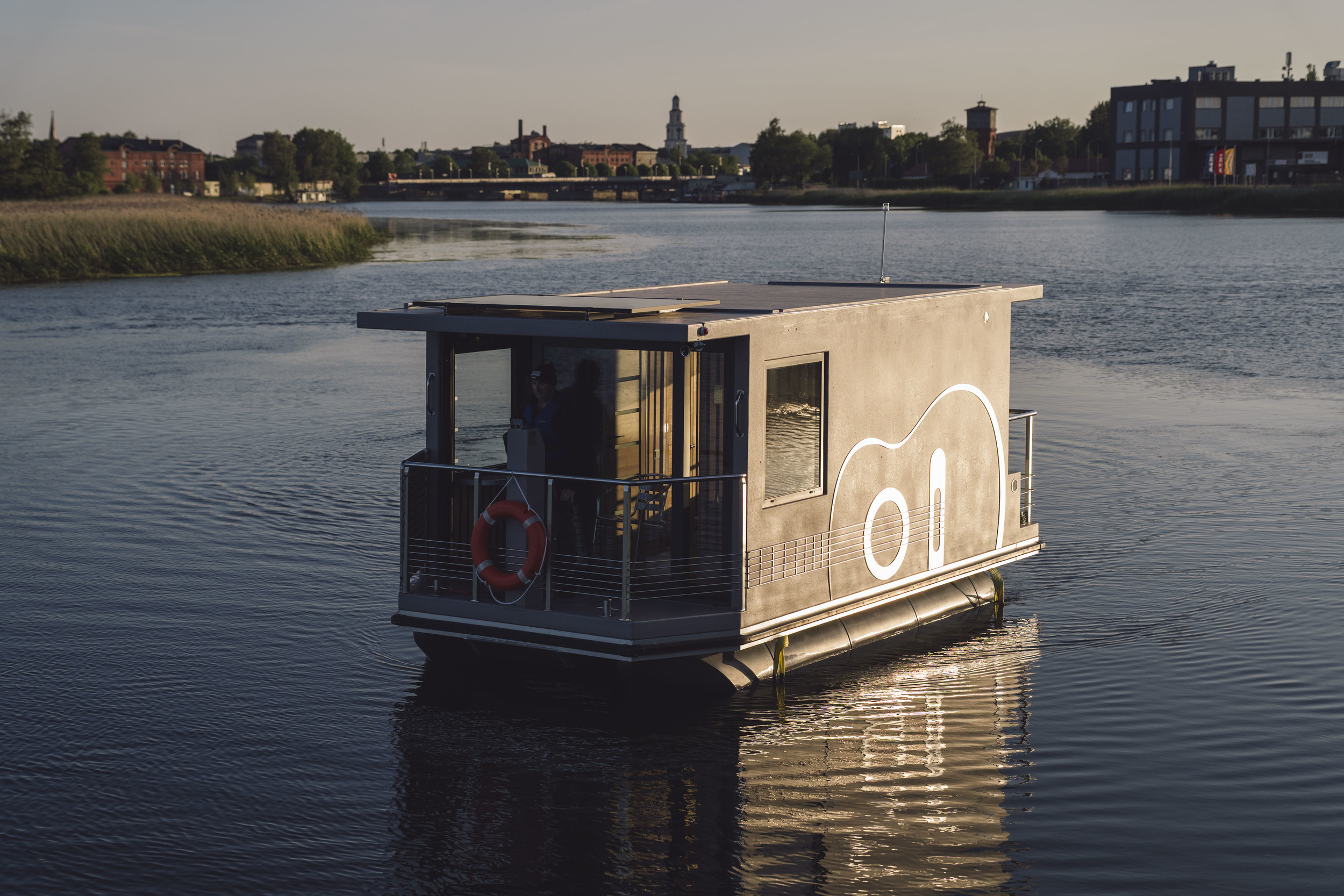 SHB Houseboat GTR 6.3 foto 1