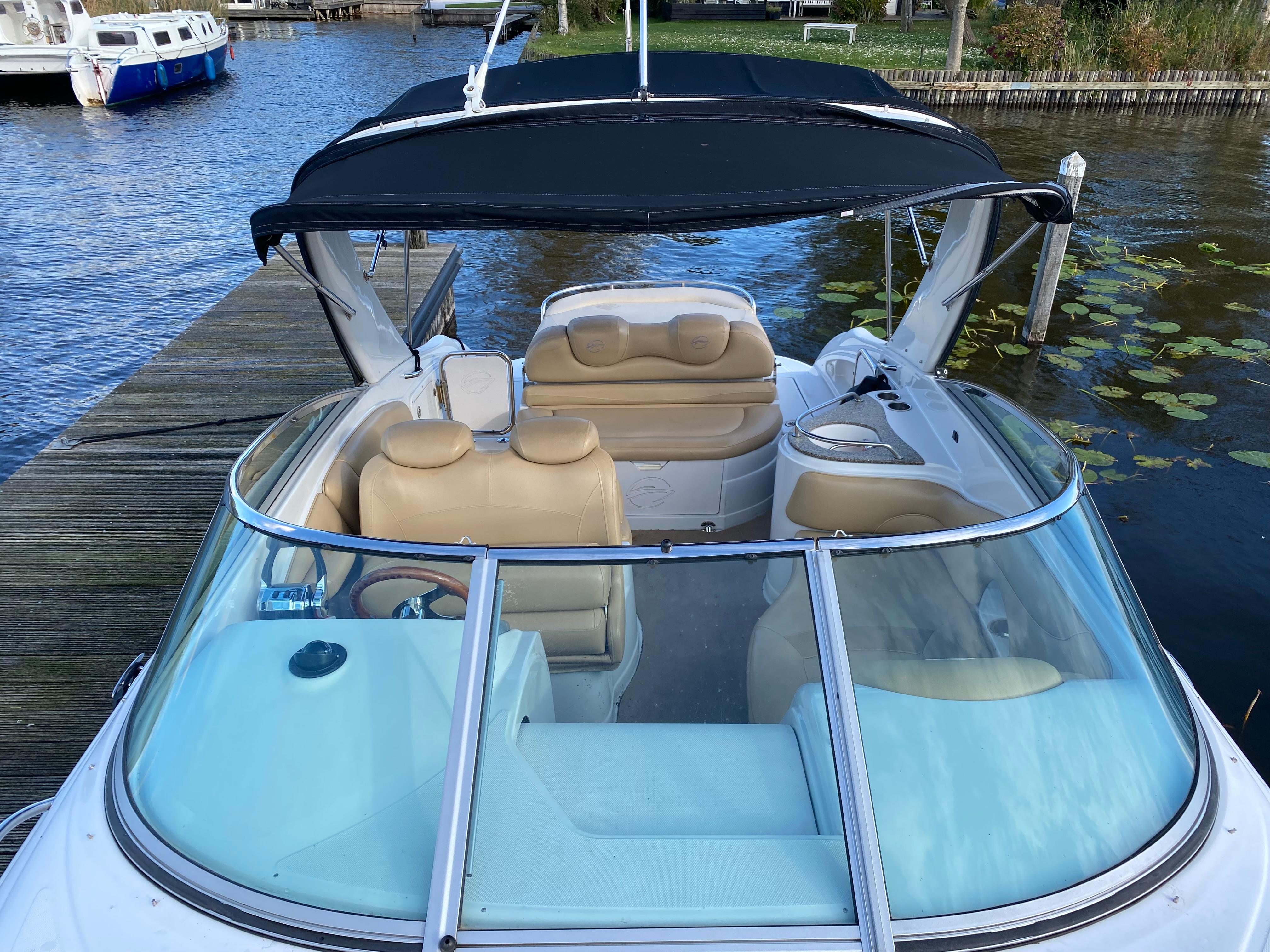 Crownline 325 SCR