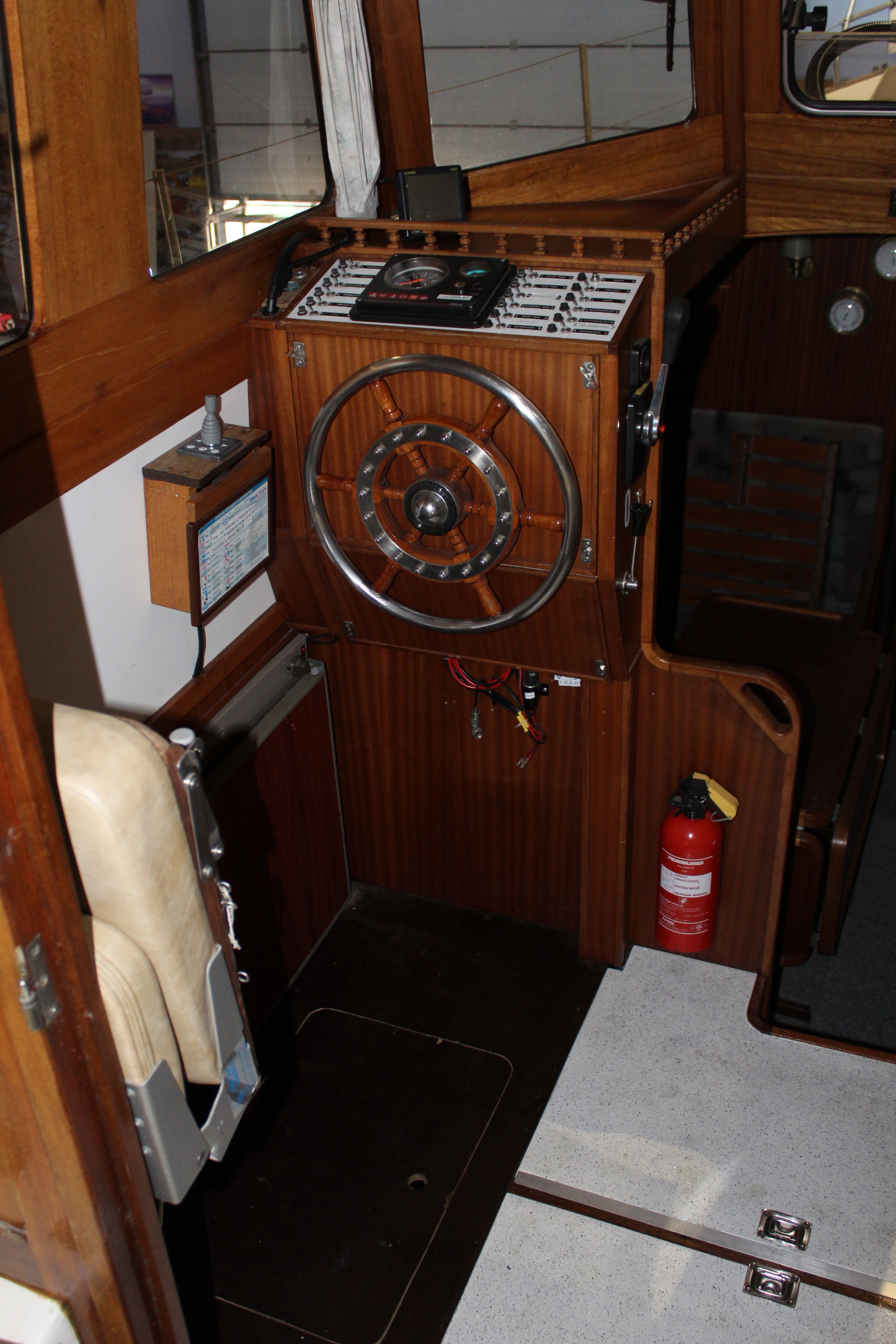 Taling 30 ST Motorsailer foto: 12