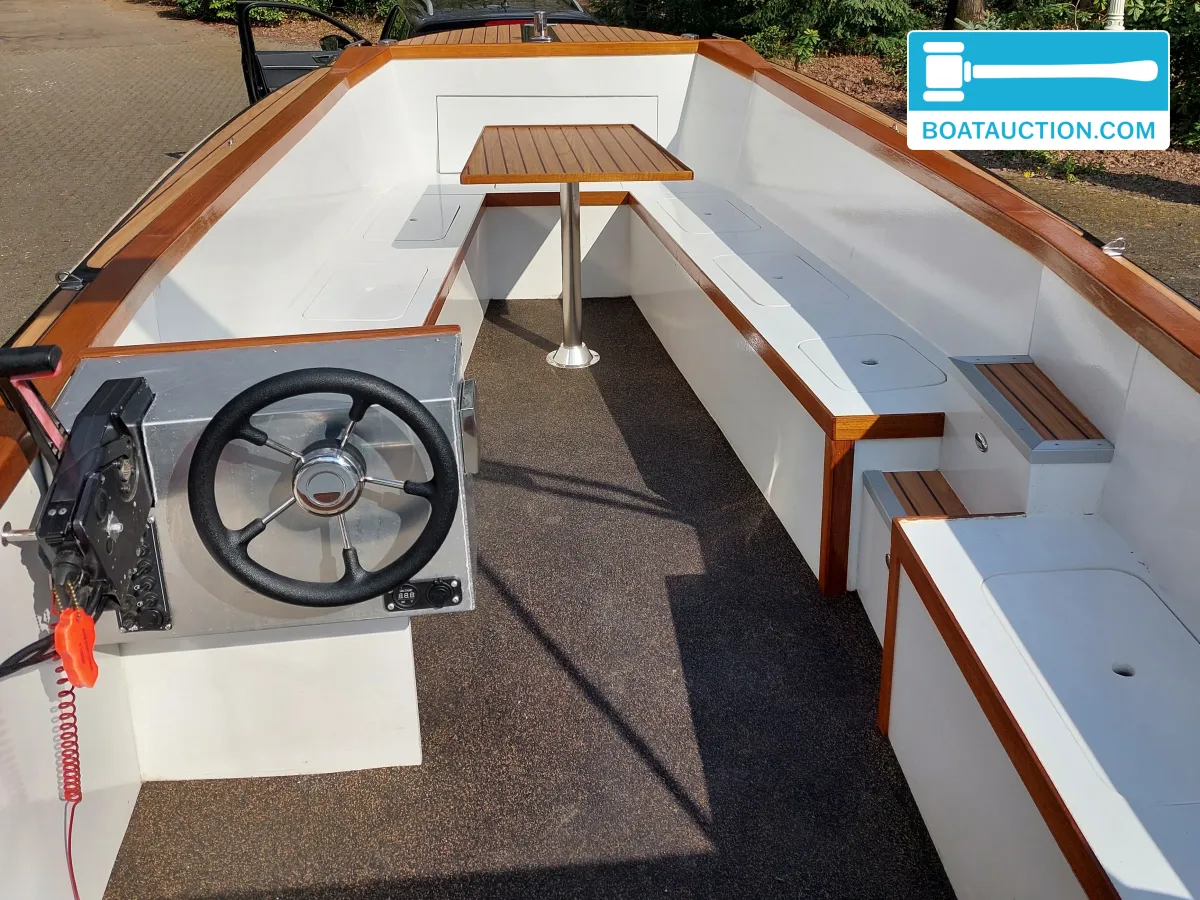 Sloop 570