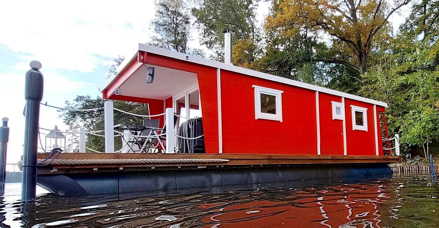 HT Lofts PE Special Houseboat