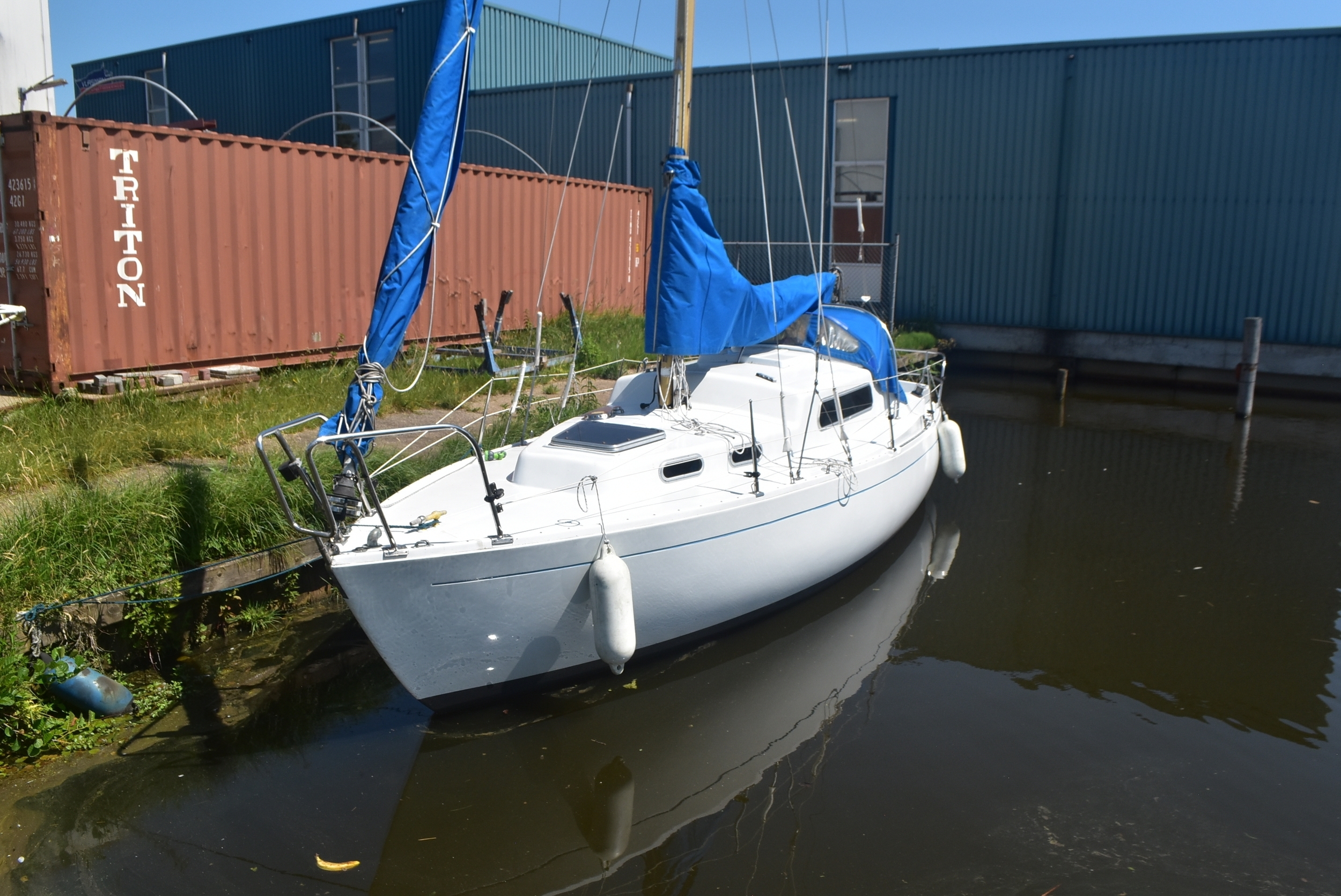 Albin Vega 27