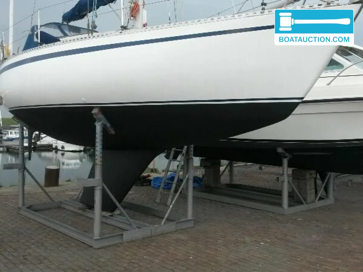 Beneteau First