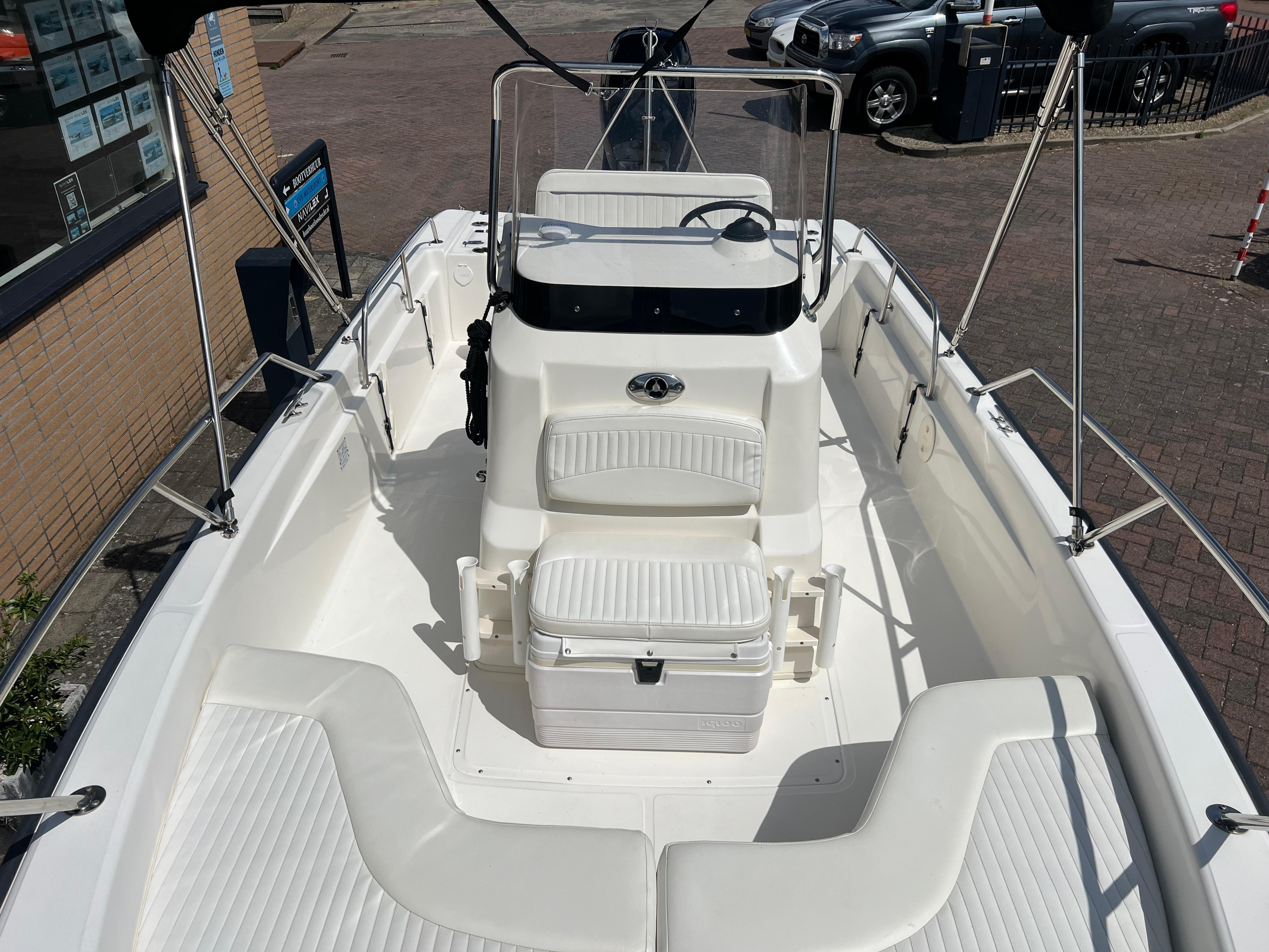 Boston Whaler 220 Dauntless foto: 6