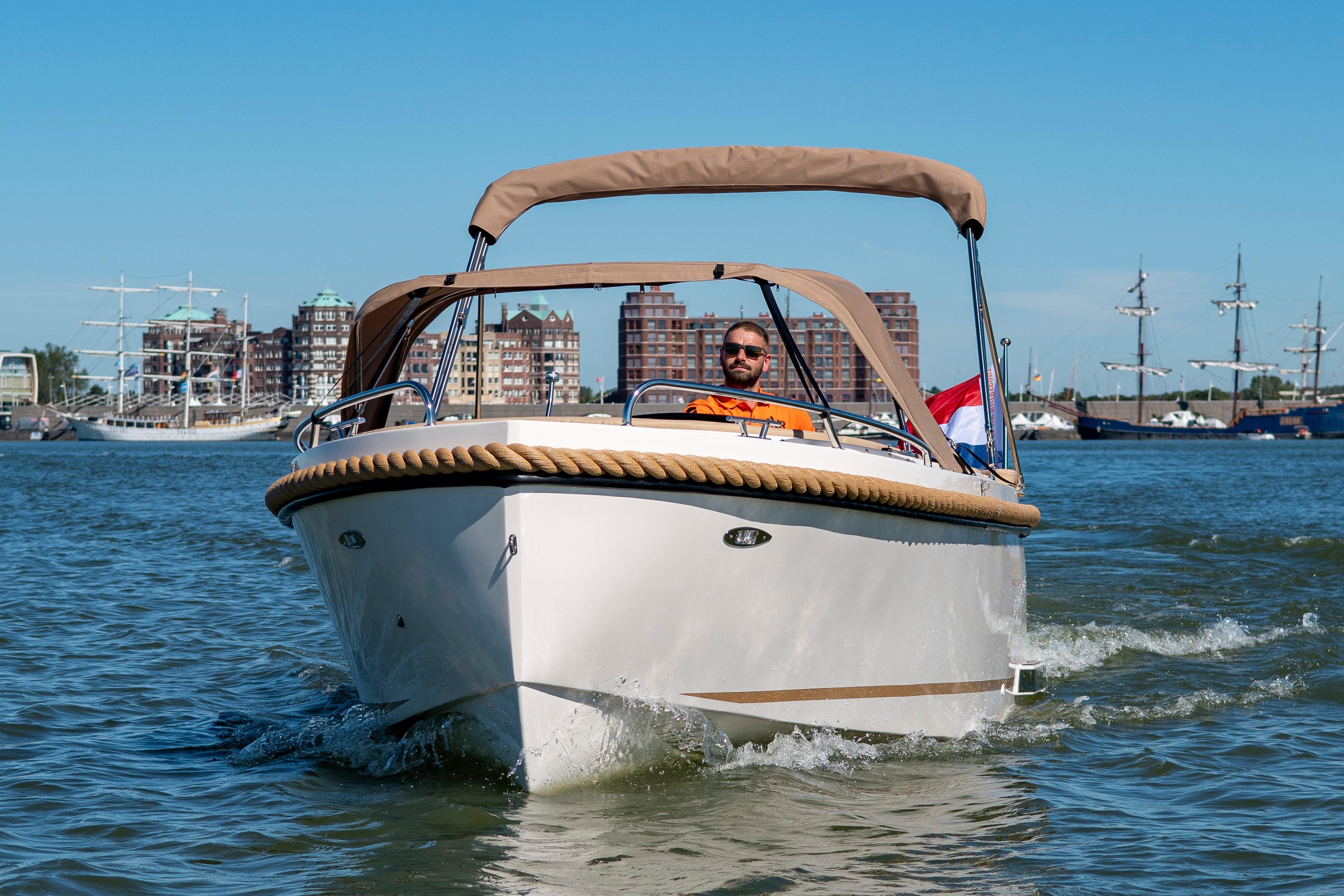 Lago Amore 606 Tender foto 4