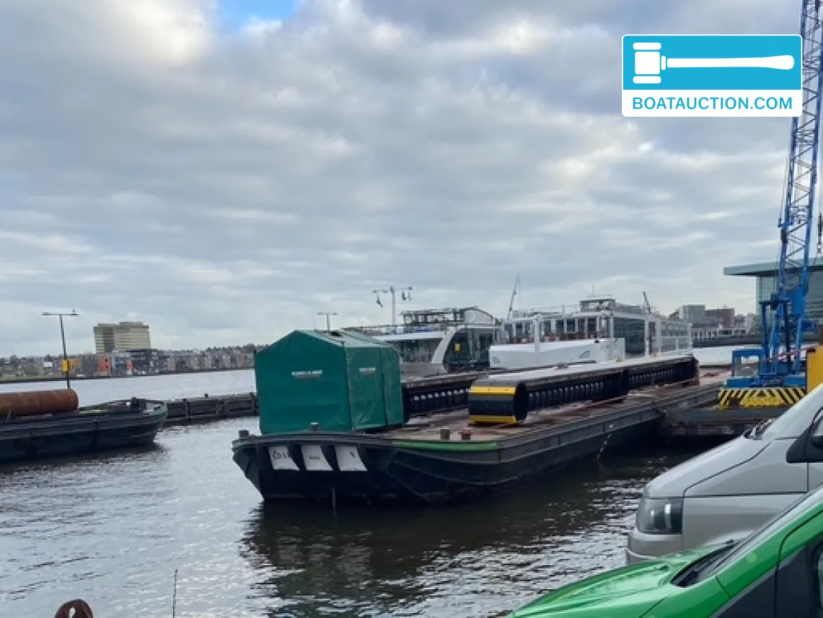 Dekschuit 600 foto 1