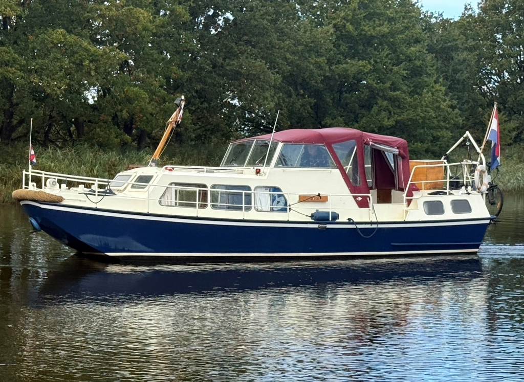 Houseboat Holiday Sun Deck 60