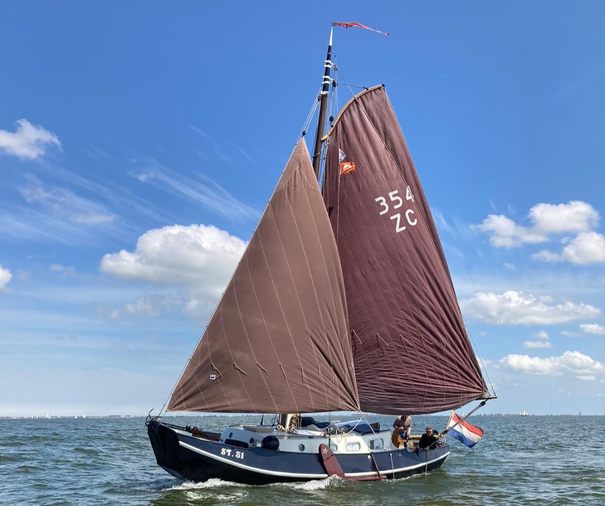 Zeeschouw ST31 Staveren 31 foto: 2