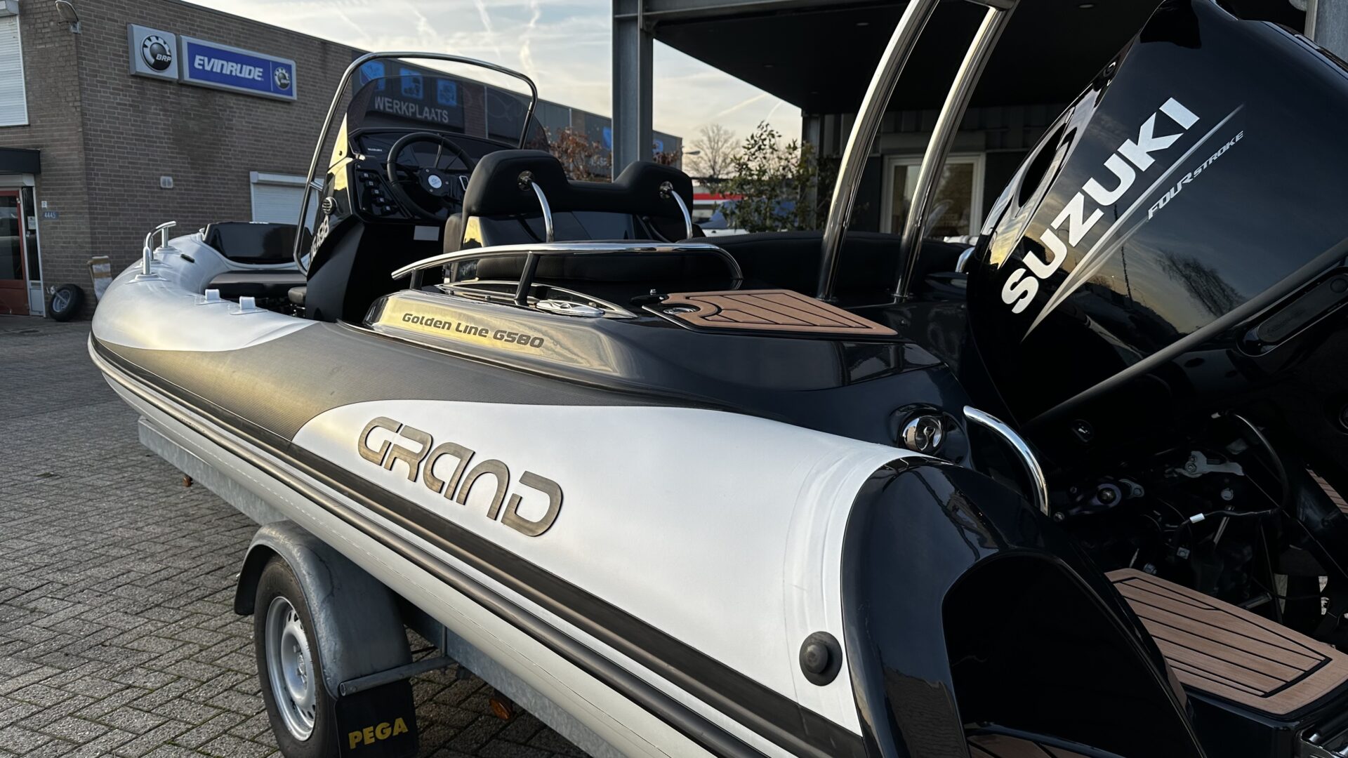 Grand Golden Line G580