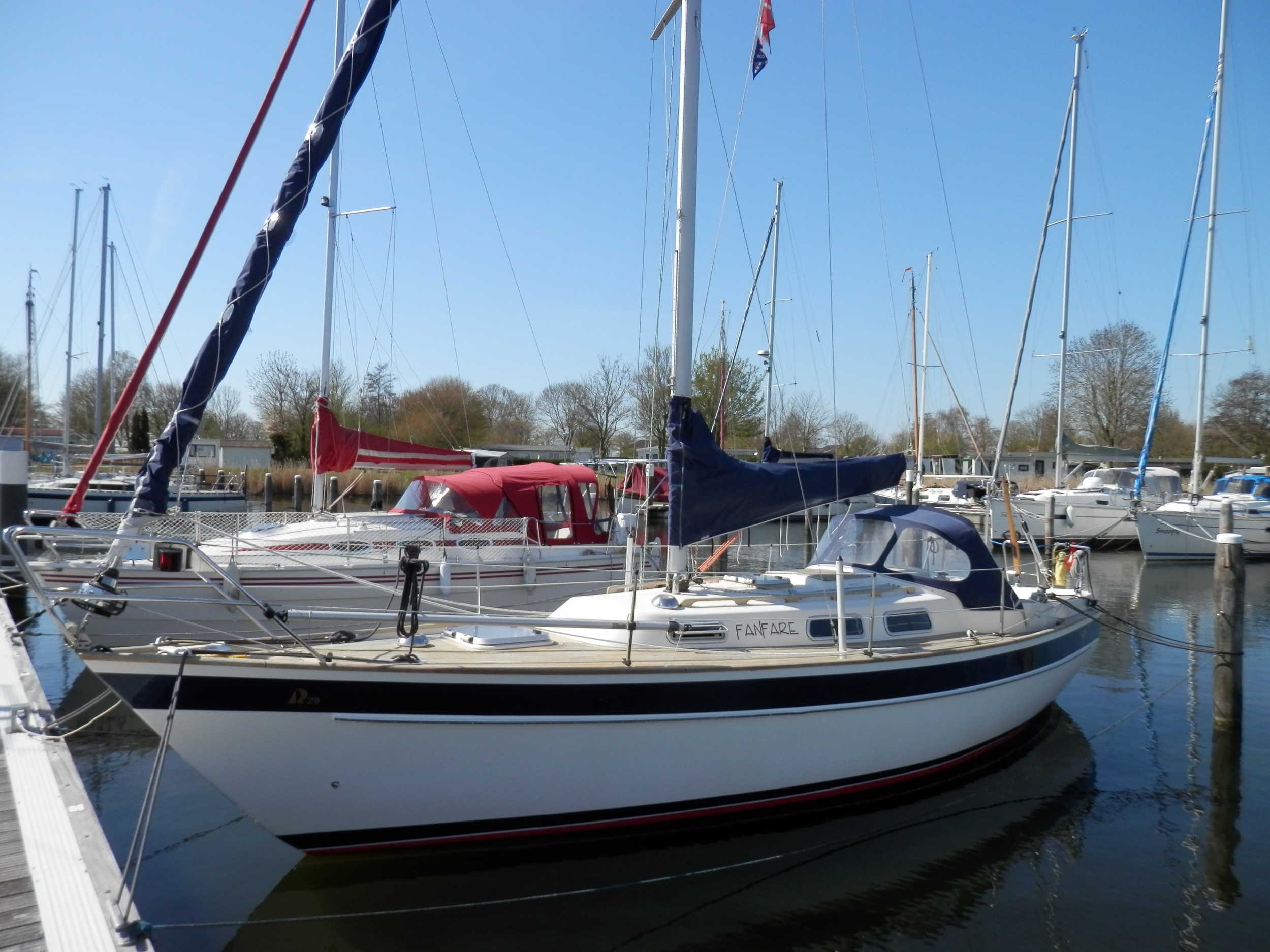 Hallberg Rassy 29 foto: 0
