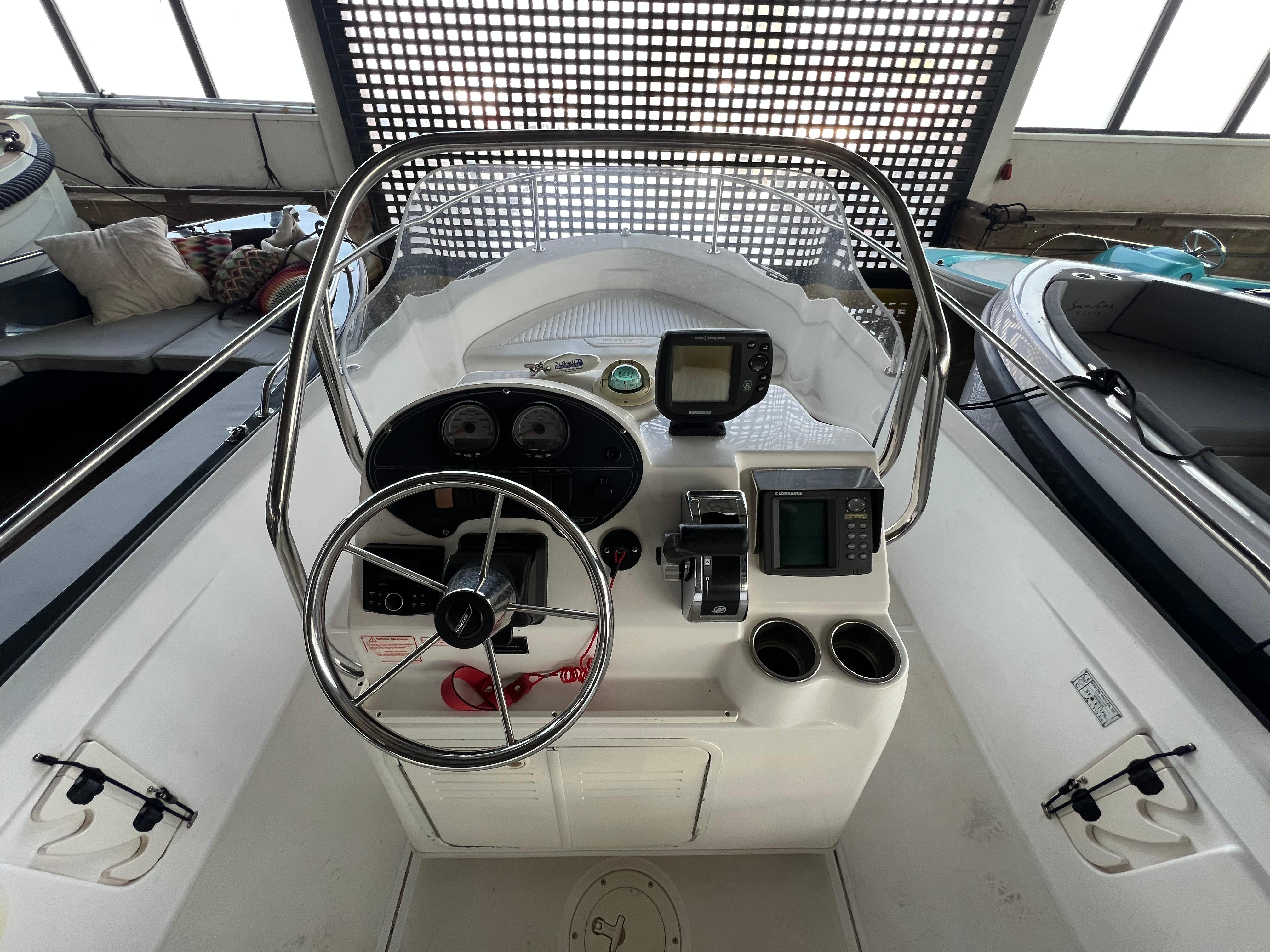 Boston Whaler 180 Dauntless foto: 12