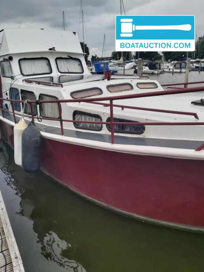 Motorboat 1200 foto 2