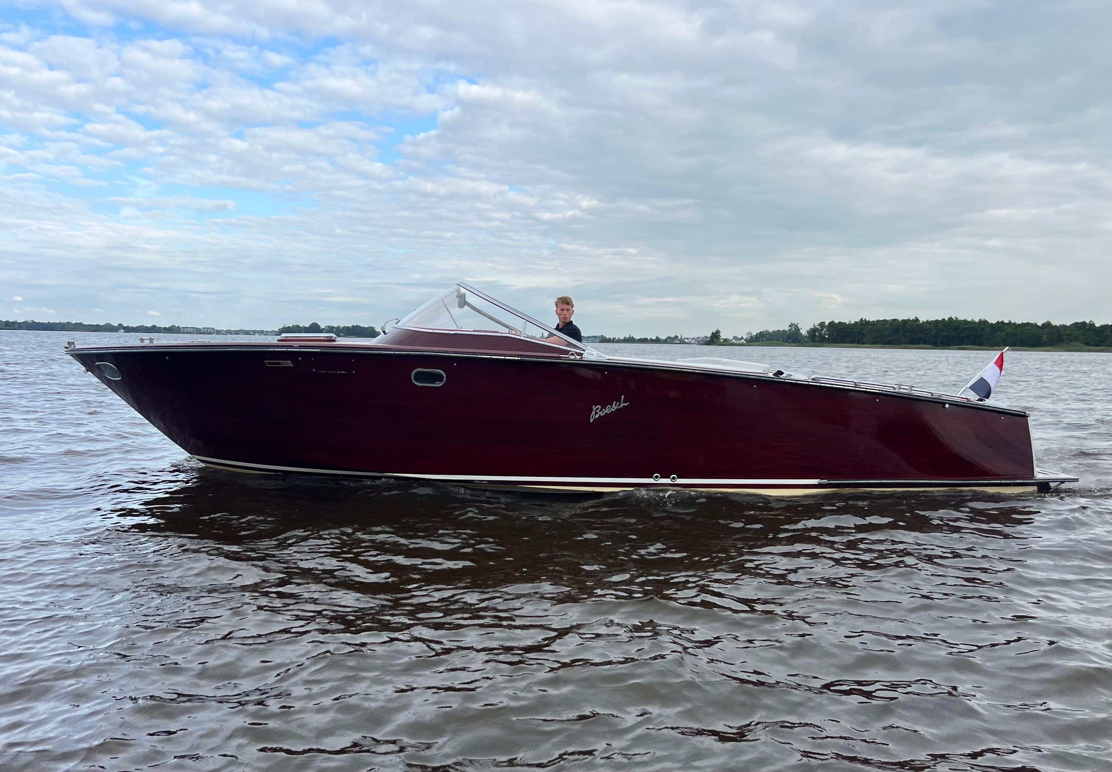 Boesch 850 Runabout Deluxe foto 4