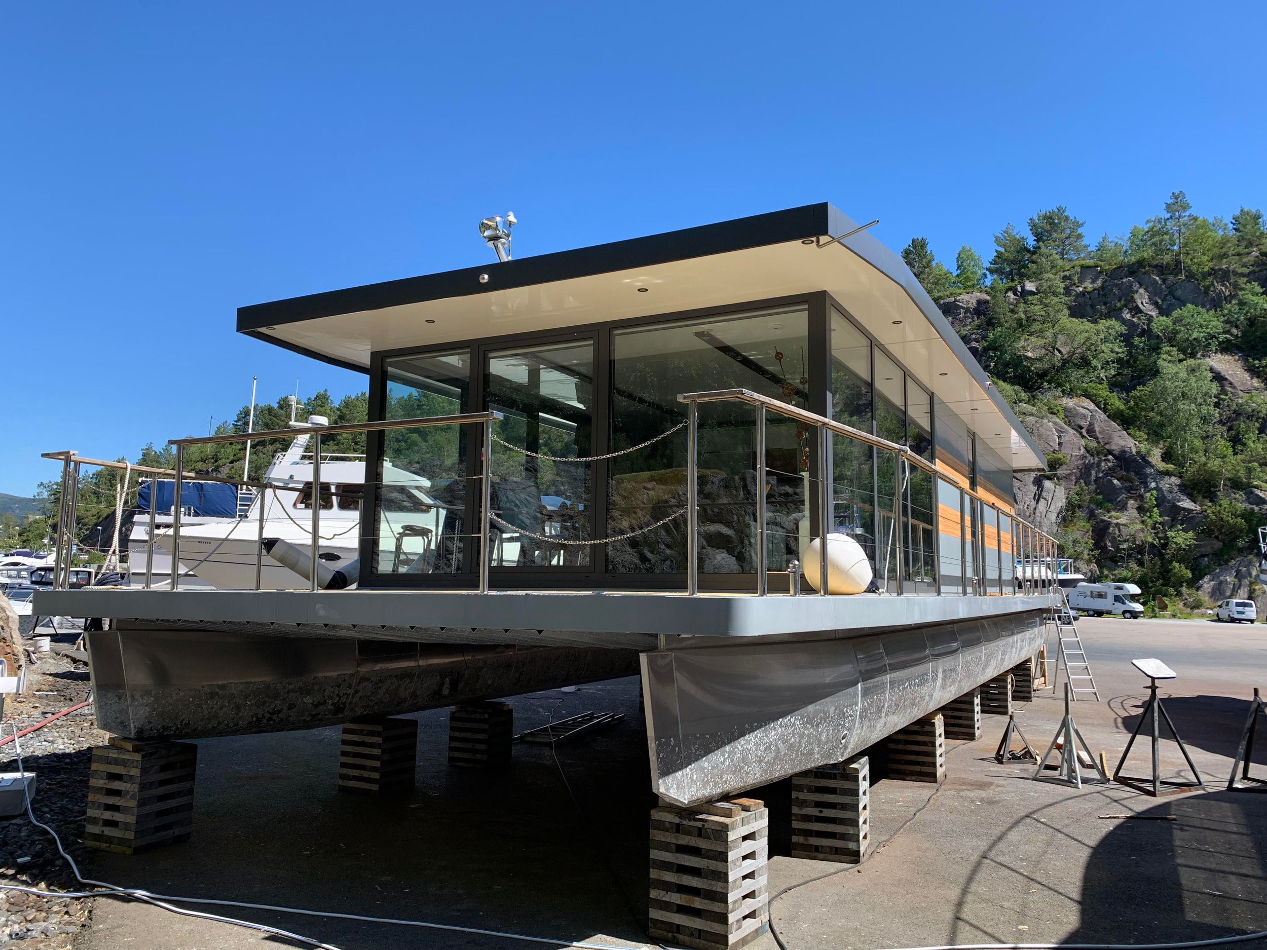 Waterbus Optima Houseboat