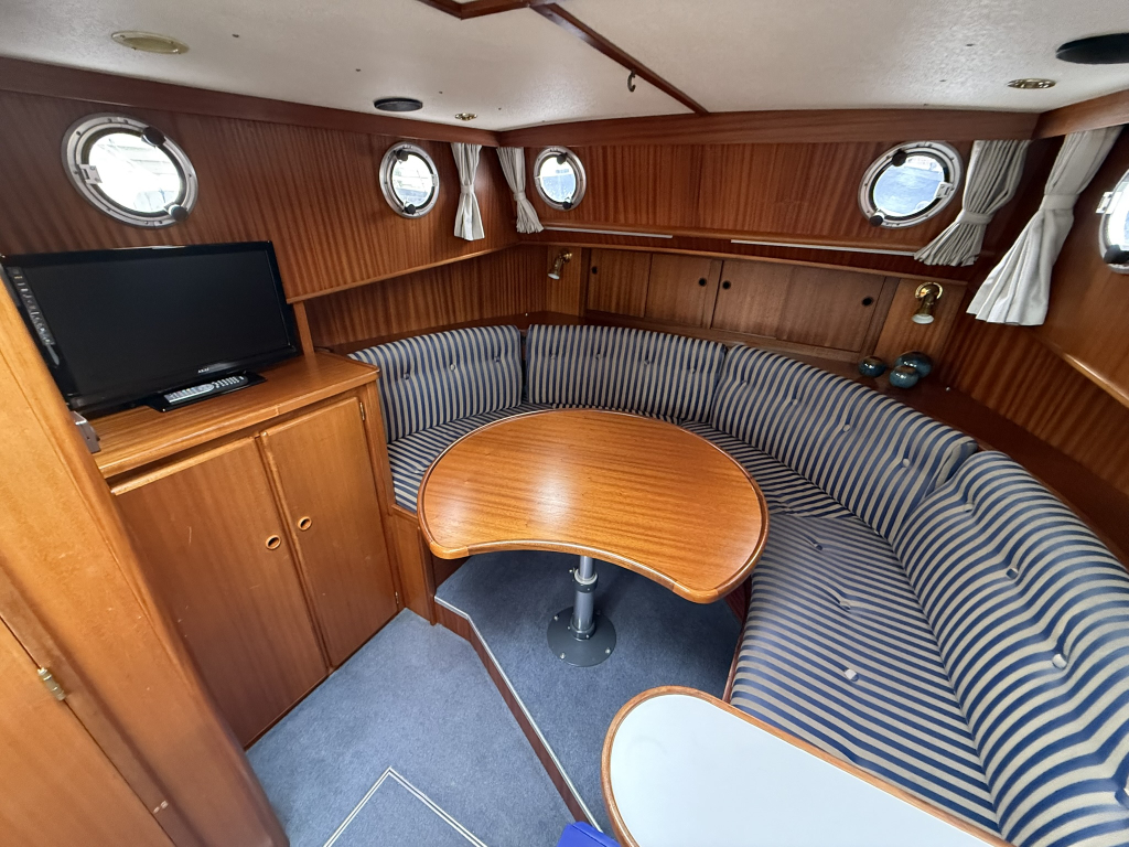 Linssen Sturdy 35   Classic foto: 23