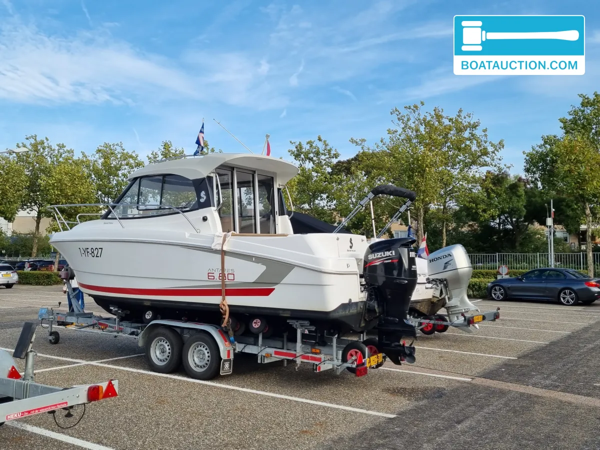 Beneteau Antares 680